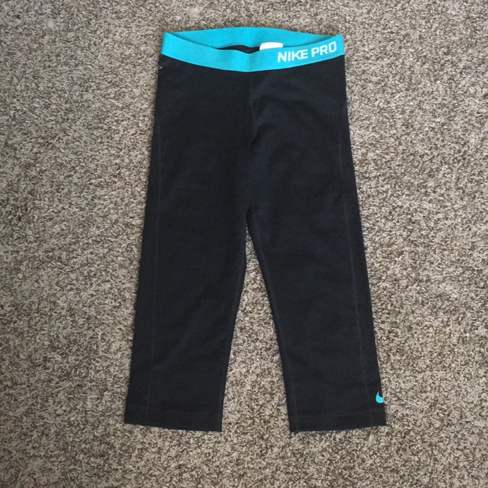 Women’s Nike Pro compression tight, black/blue